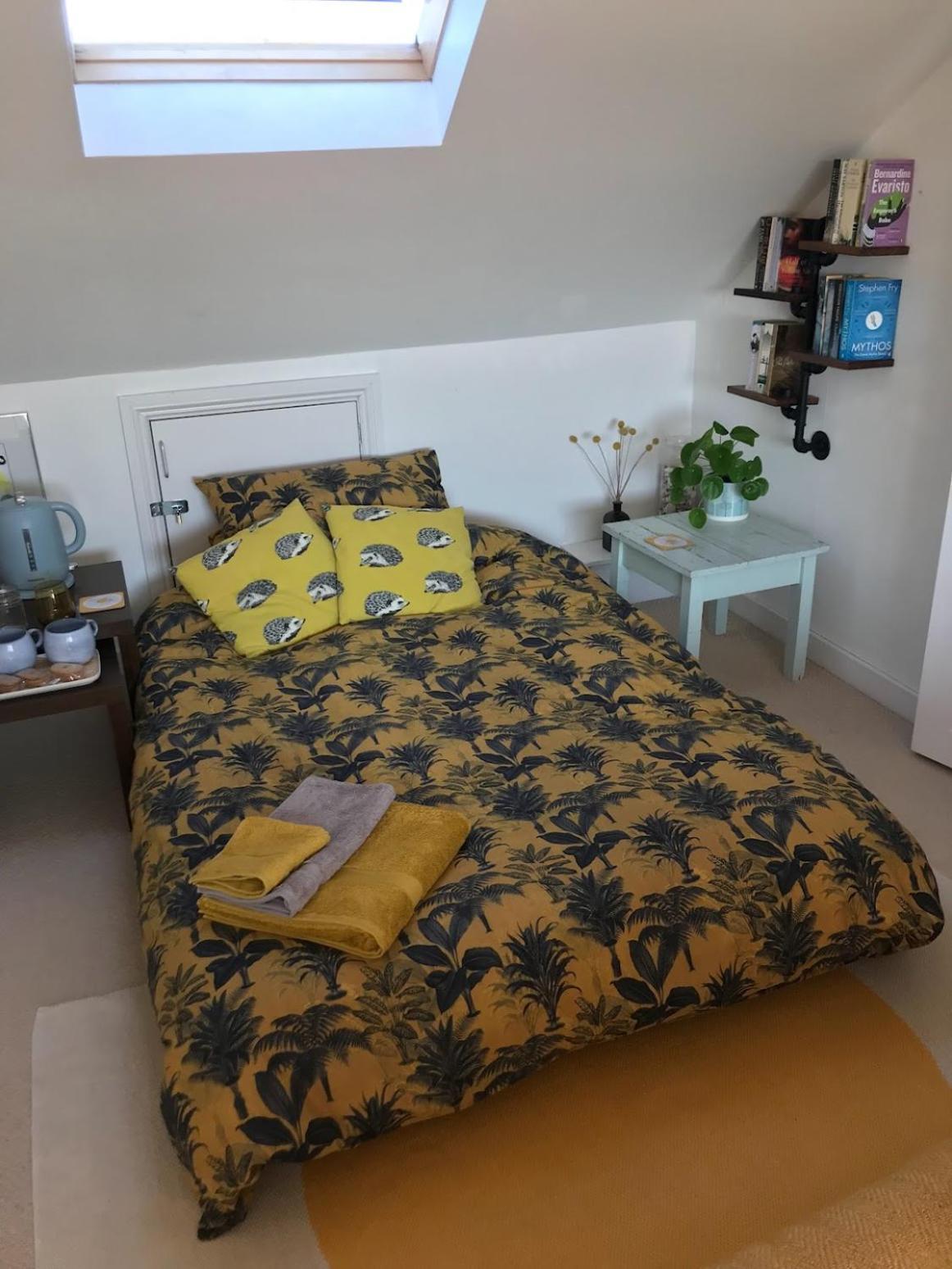 Large Light Loft Room - En Suite Brighton Екстер'єр фото