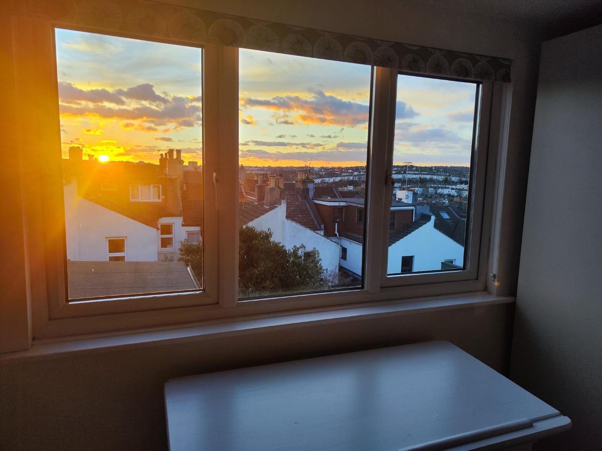Large Light Loft Room - En Suite Brighton Екстер'єр фото
